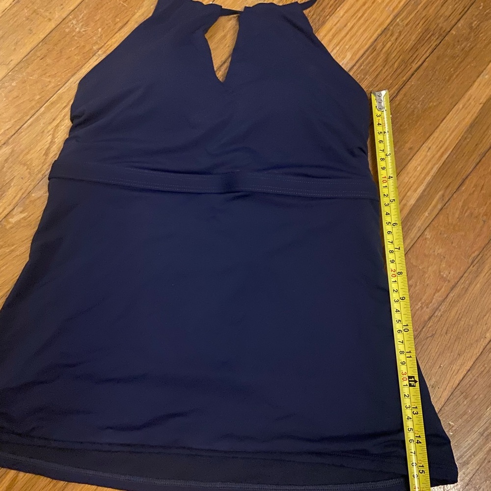 Athleta “key hole” swim suit top - Picture 3 of 7